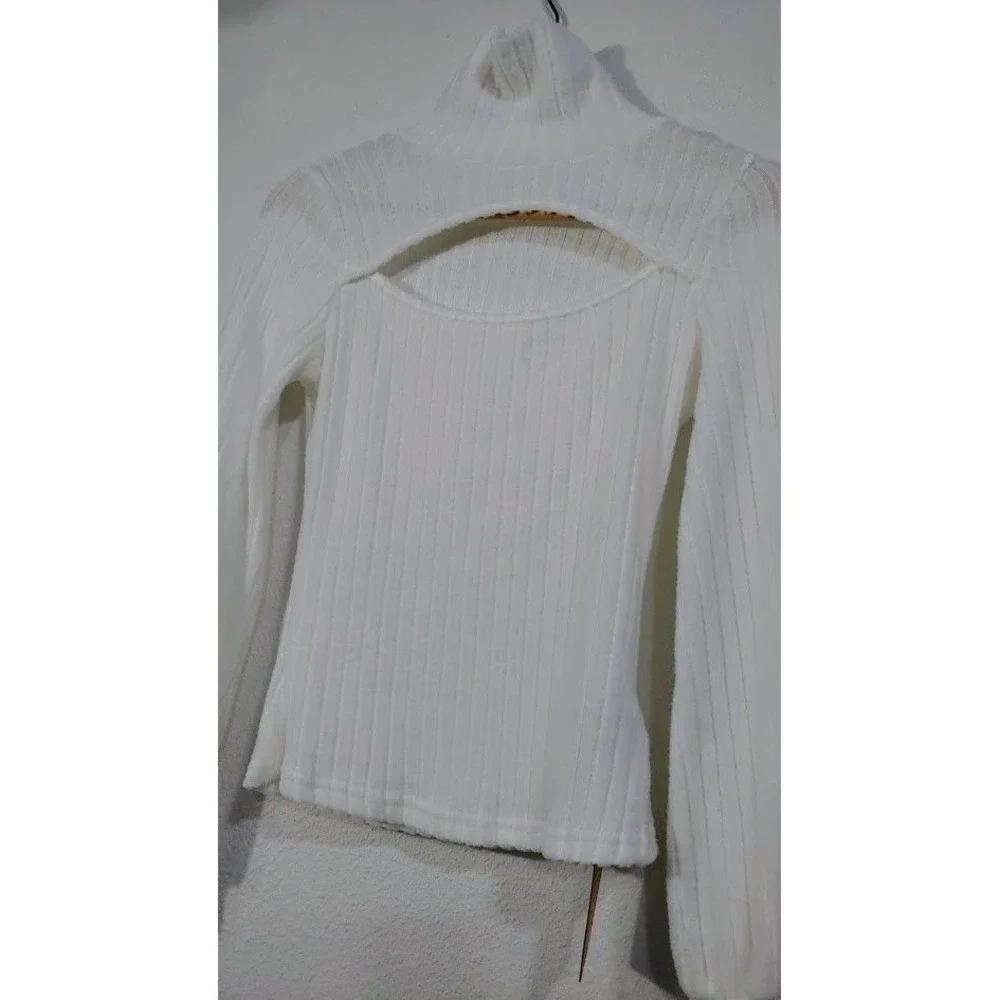 Shein Ribbed Turtleneck XS‎ Long Sleeve NWT Cutout Top Elegant Basic Layering Lq
